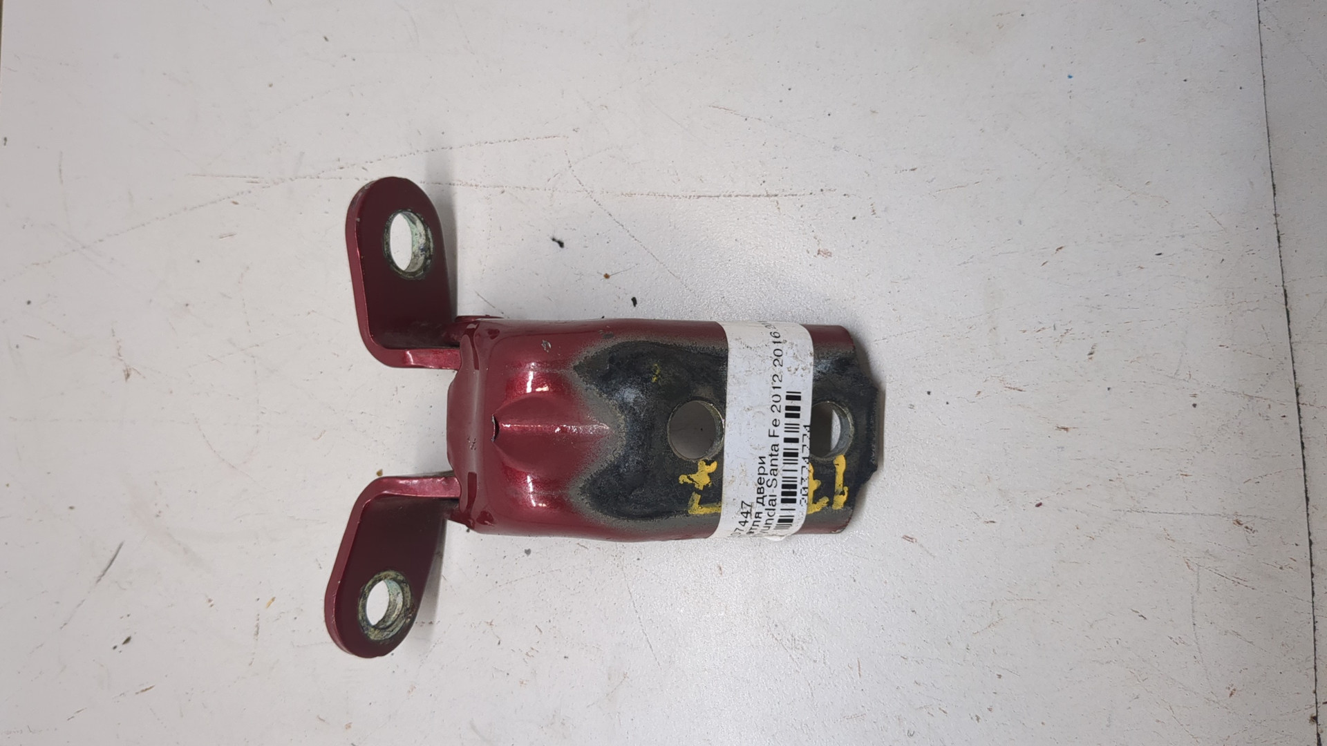 Петля двери