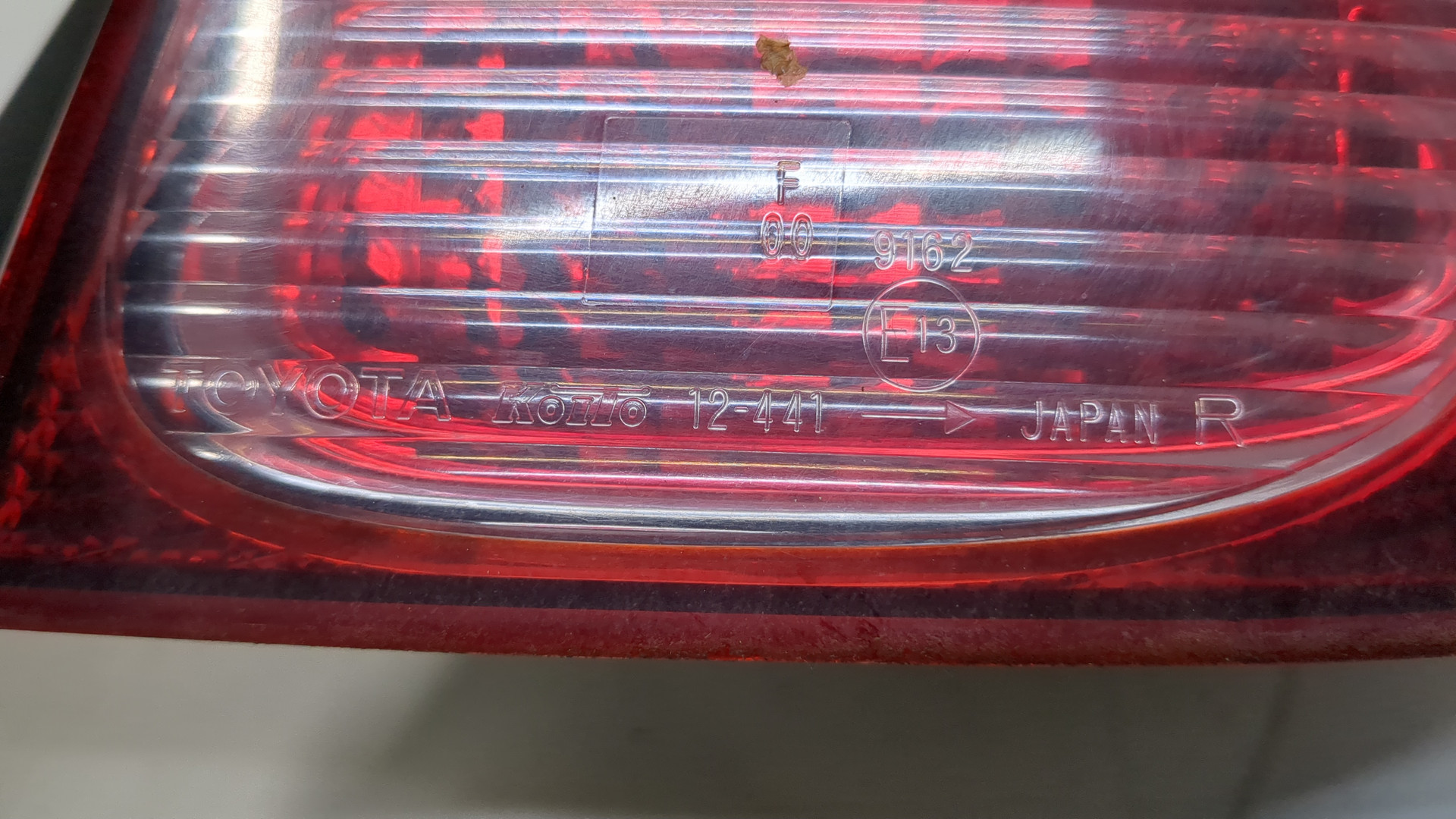 Фонарь задний правый