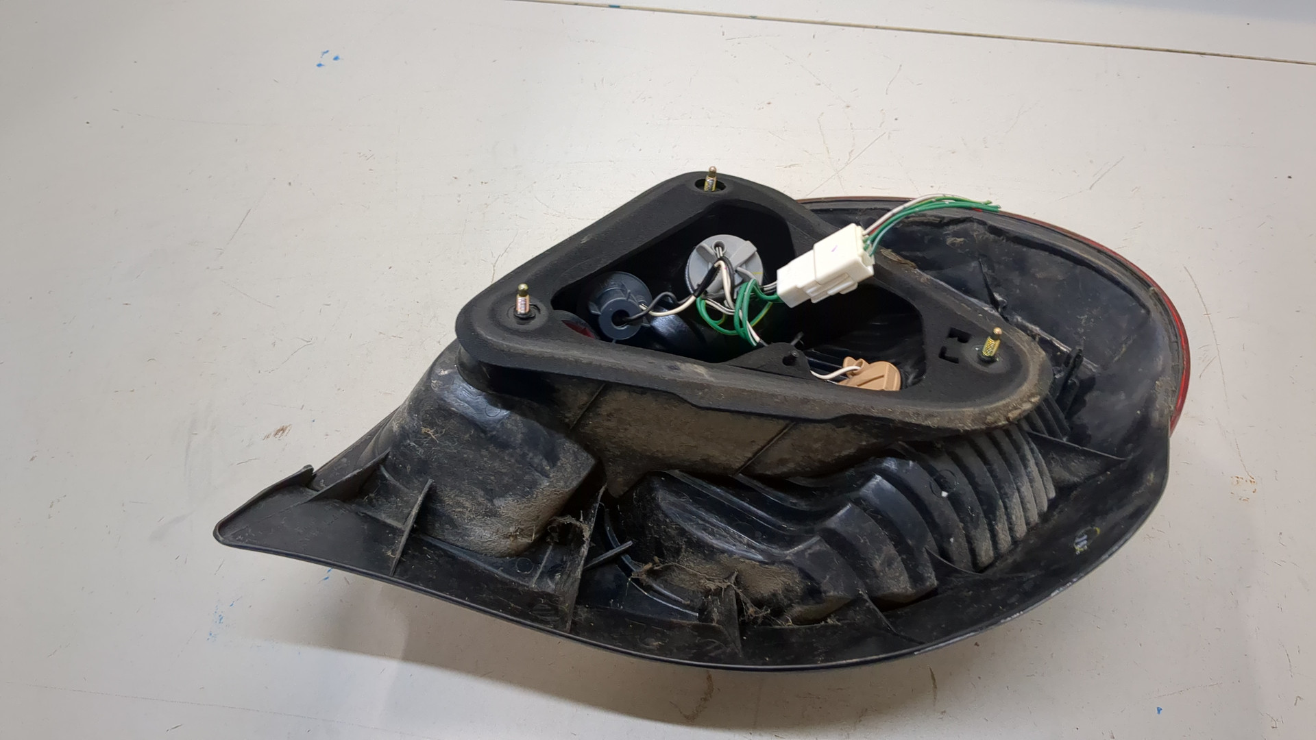 Фонарь задний правый