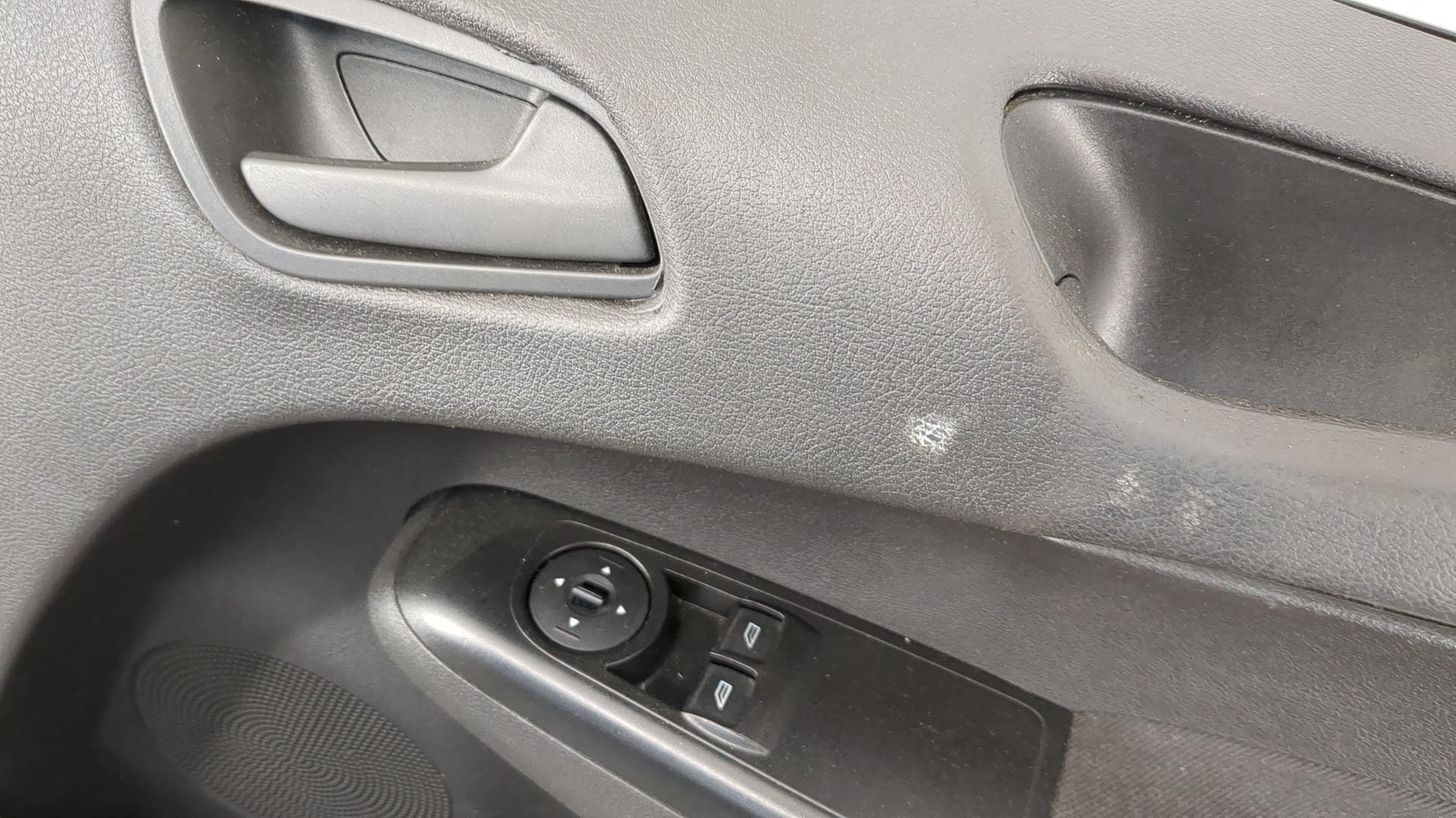 Дверь передняя правая