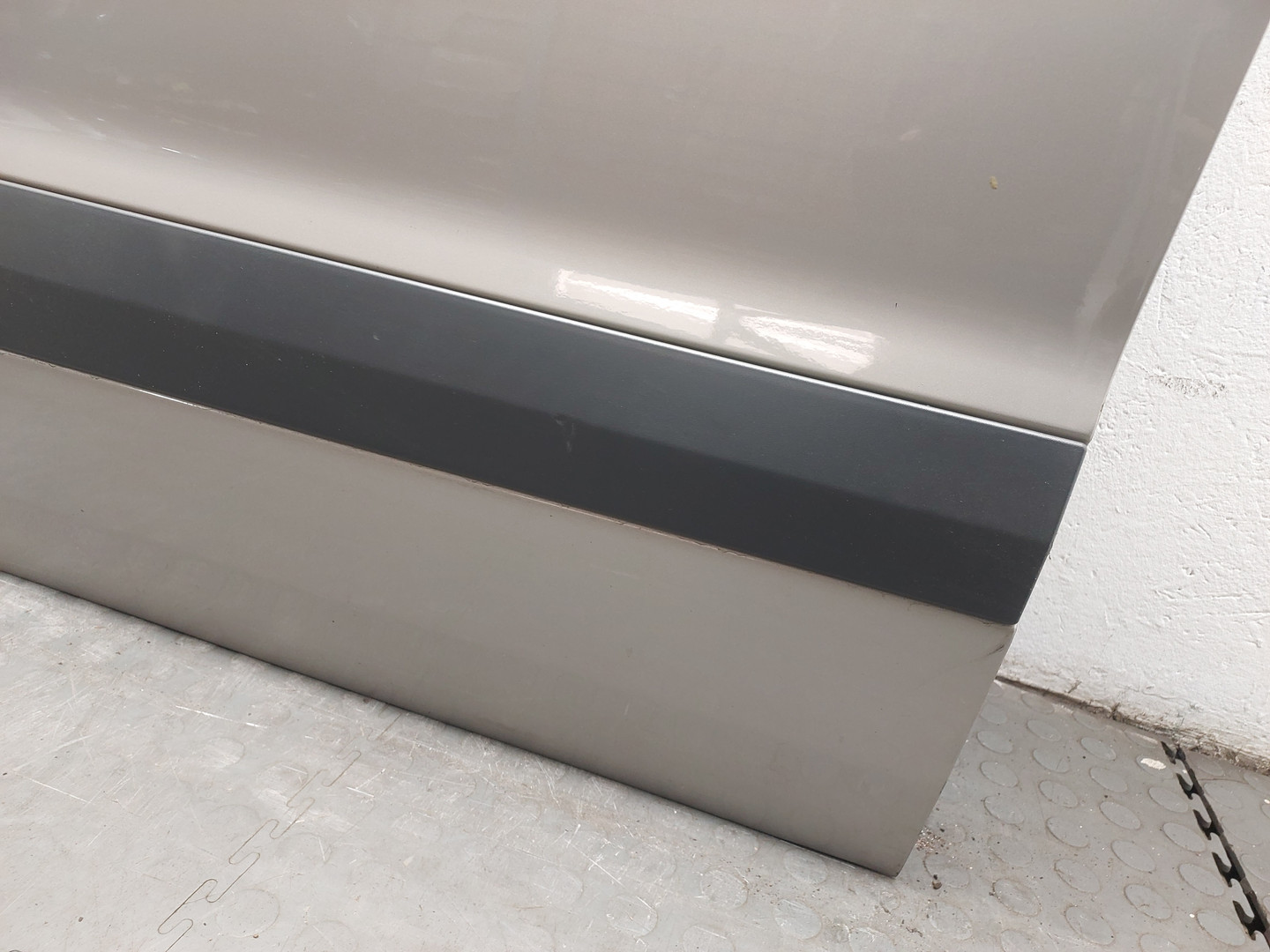 Дверь передняя левая