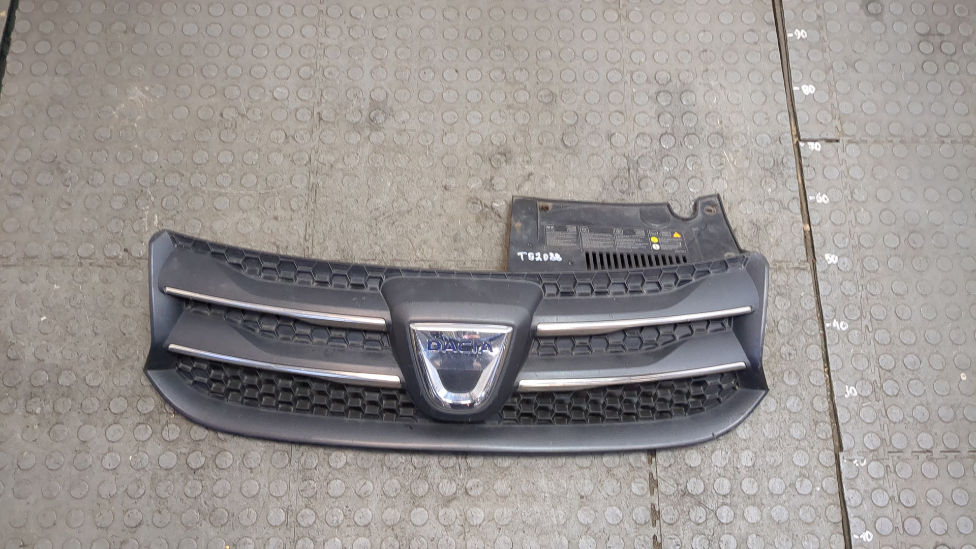 Решетка радиатора