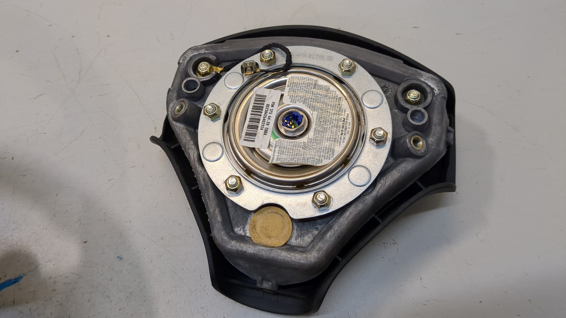 Подушка безопасности в рулевое колесо