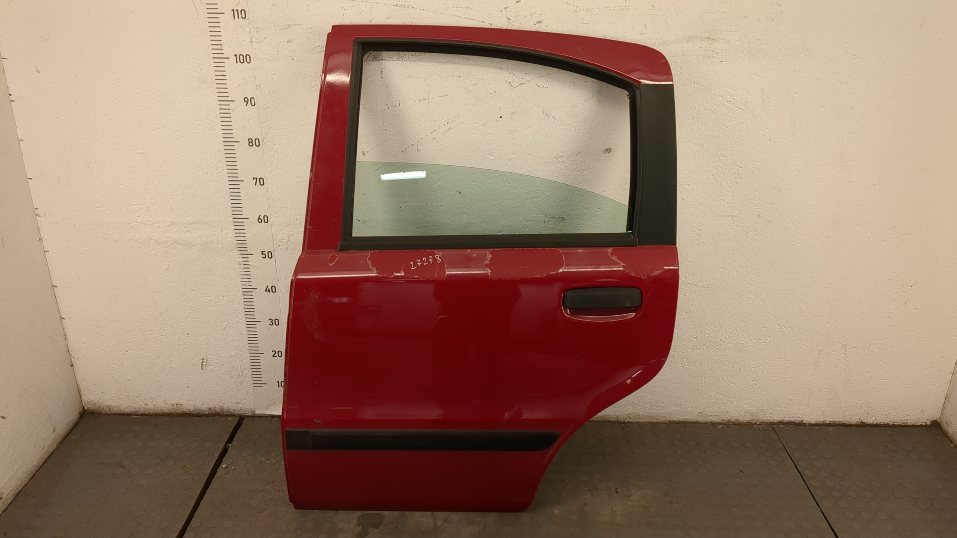 Дверь задняя левая