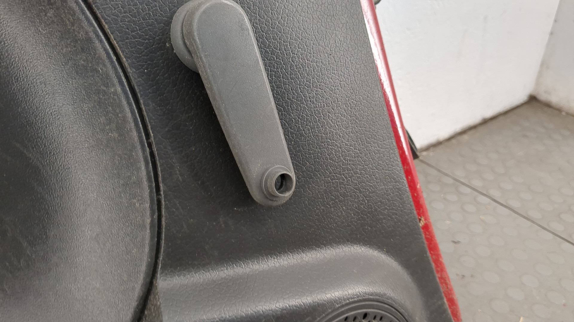 Дверь задняя левая