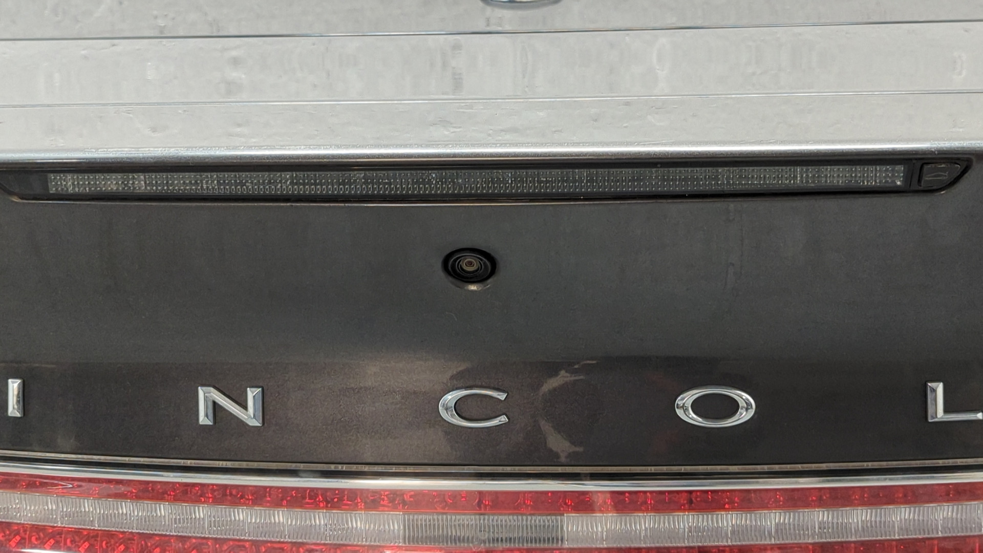 Дверь багажника