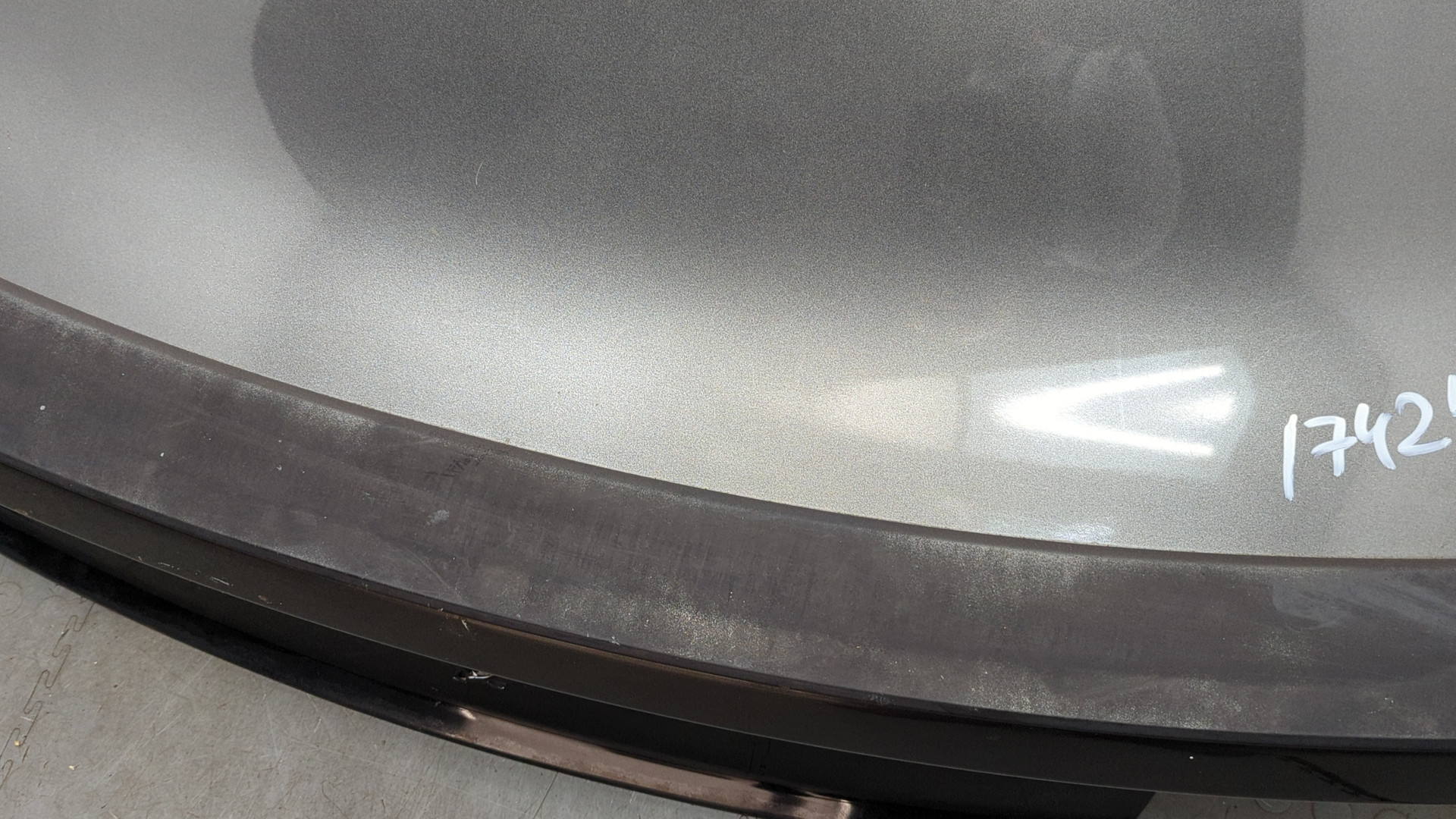 Дверь багажника