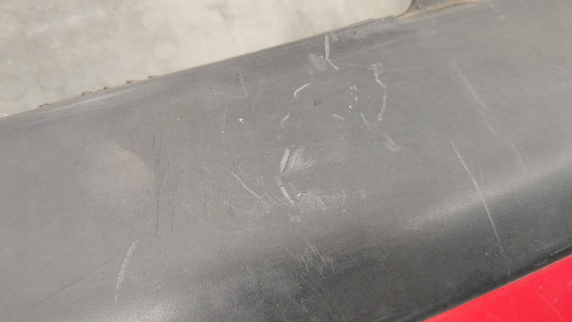 Бампер задний