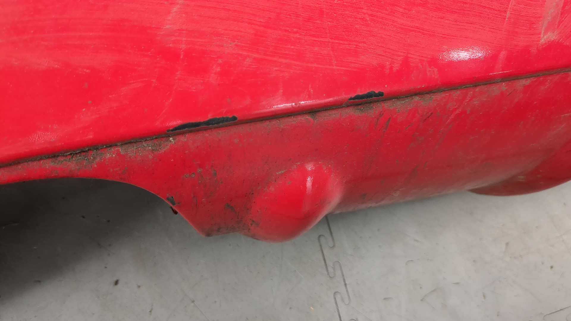 Бампер задний