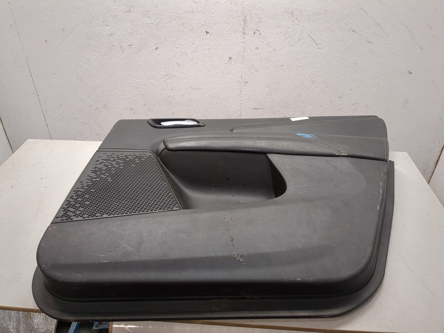 Обшивка двери задней правой