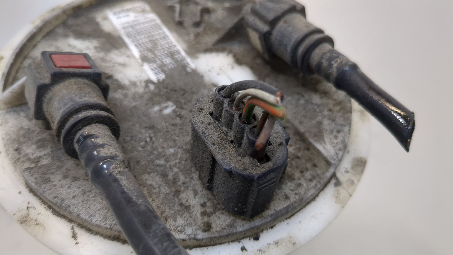 Насос топливный электрический