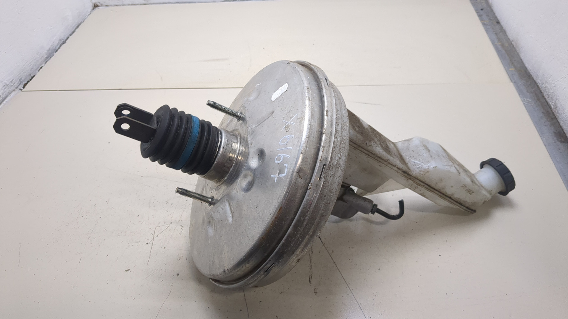 Цилиндр тормозной главный