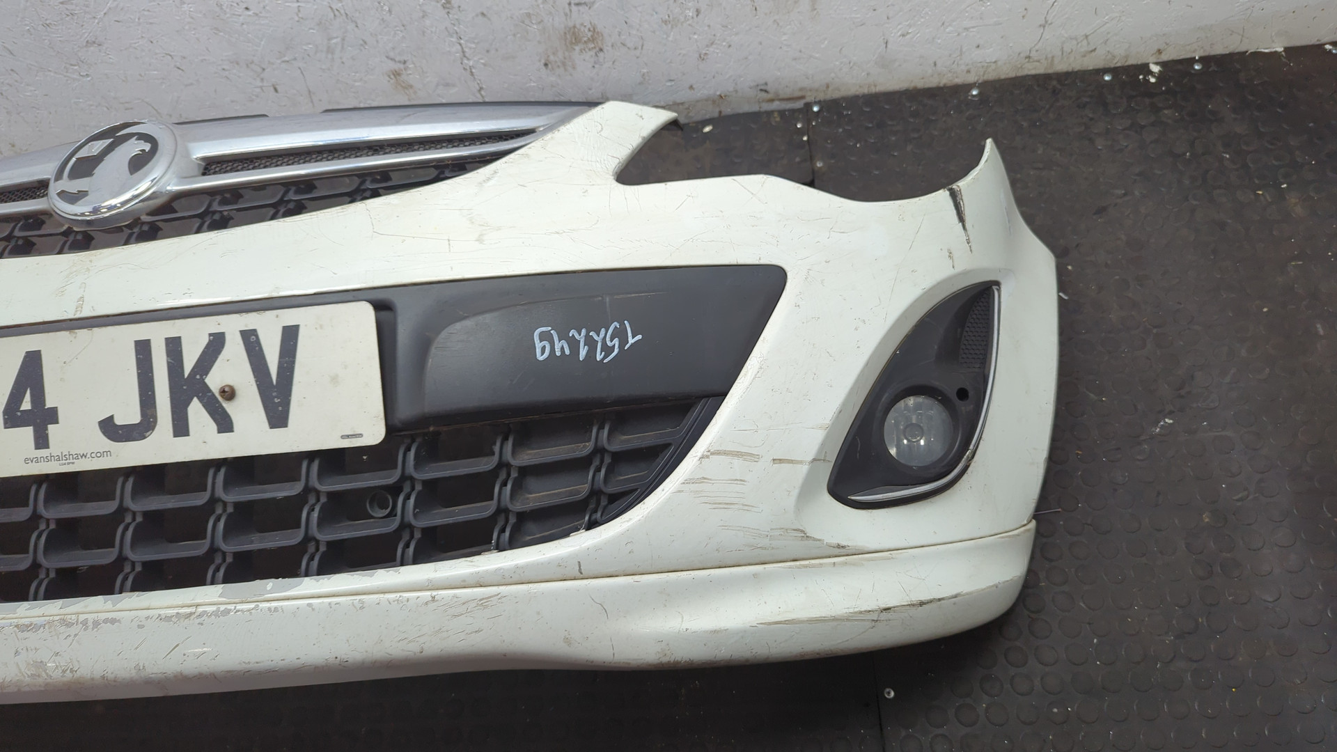 Бампер передний