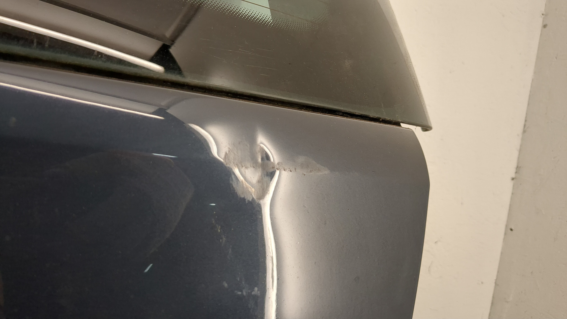 Дверь багажника