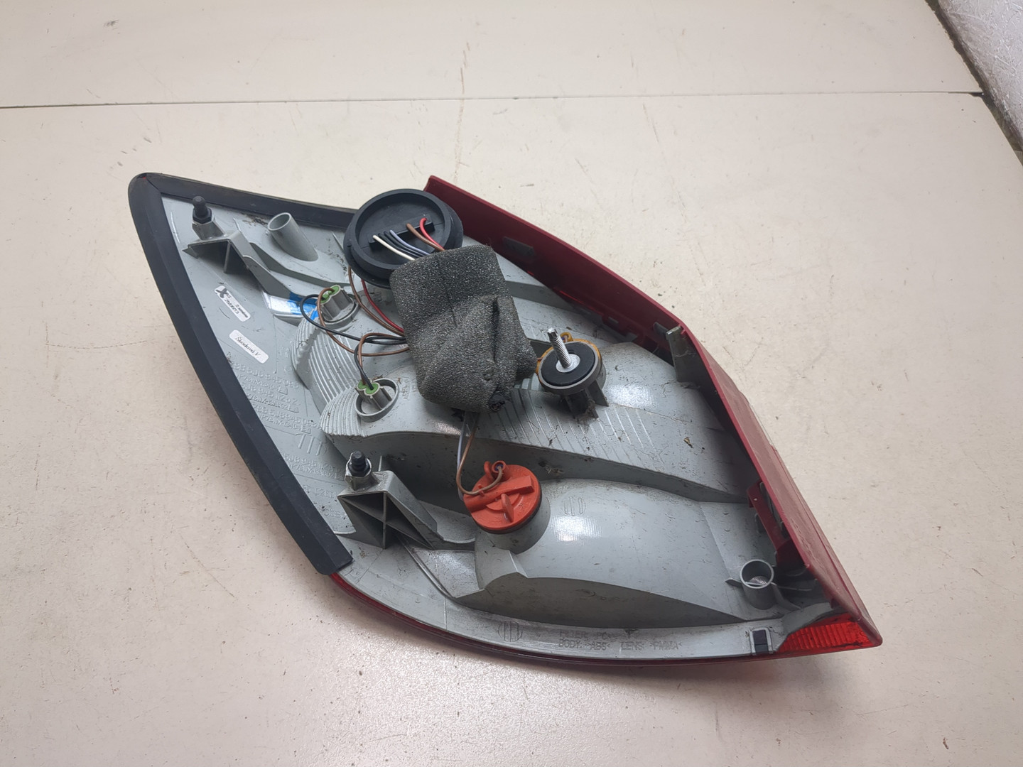 Фонарь задний правый