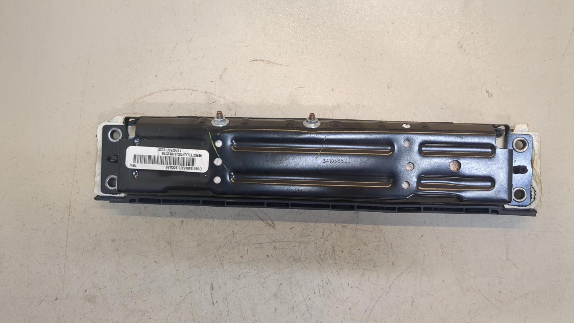 Подушка безопасности нижняя (для колен)