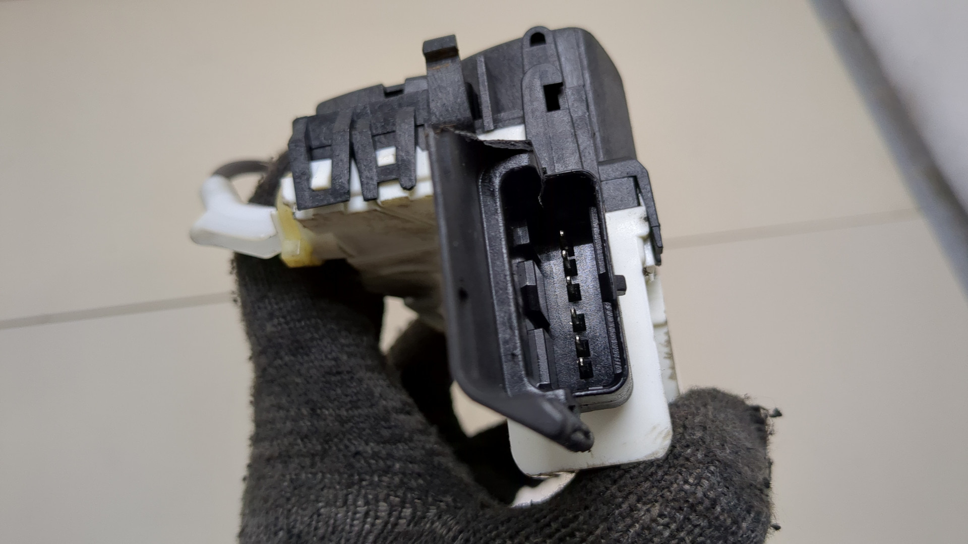 Замок двери сдвижной