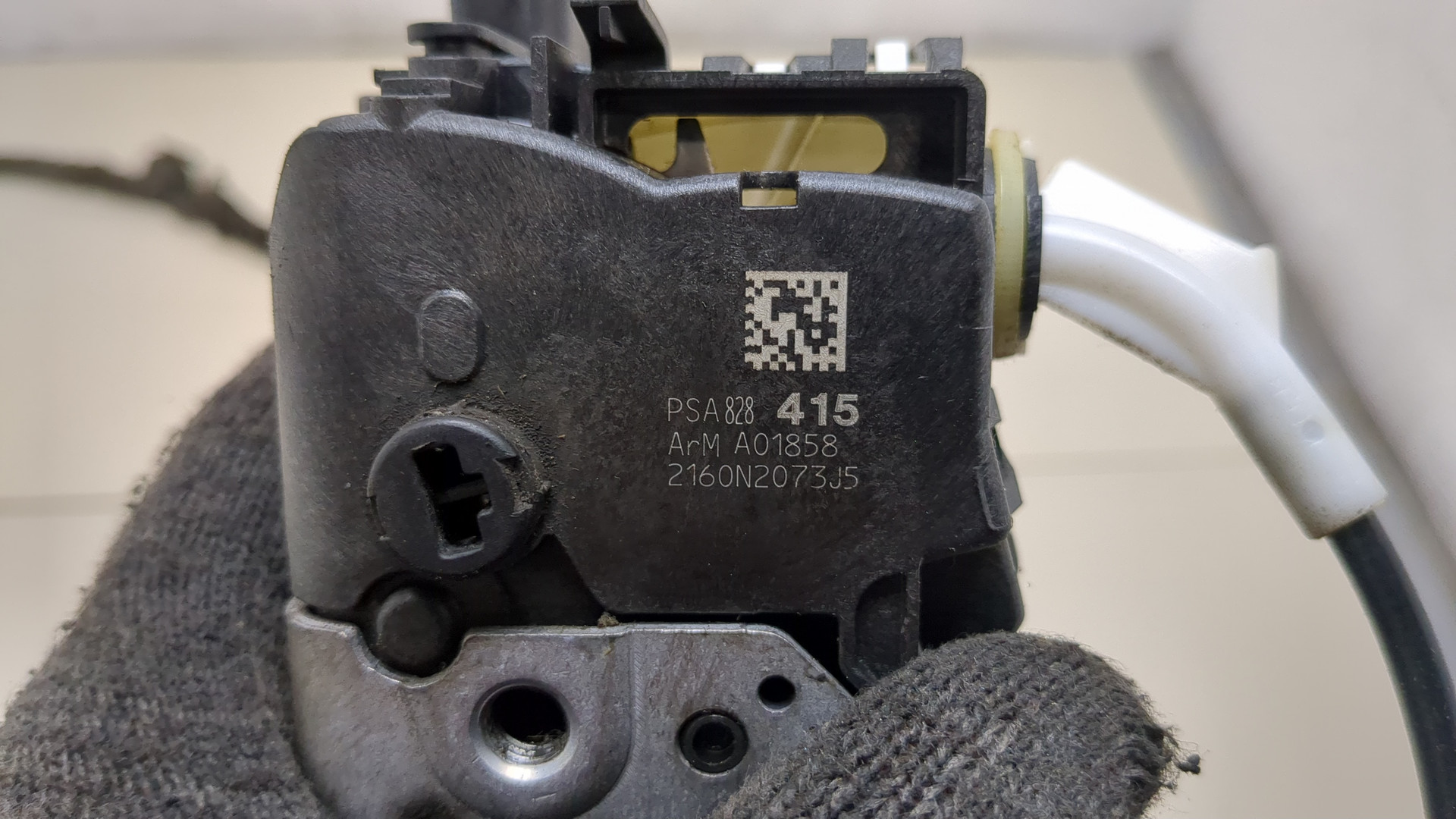 Замок двери сдвижной