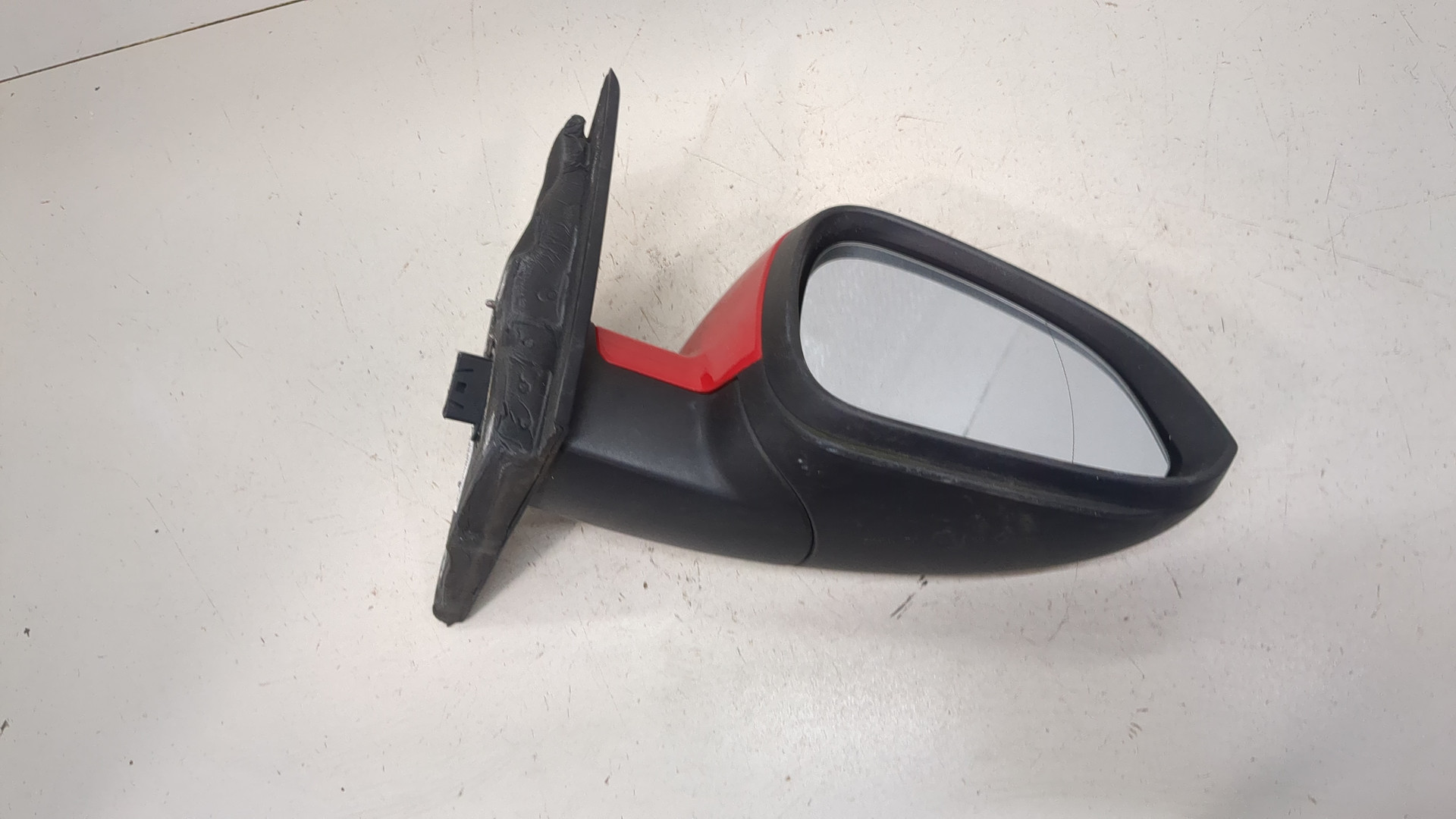 Зеркало правое электрическое