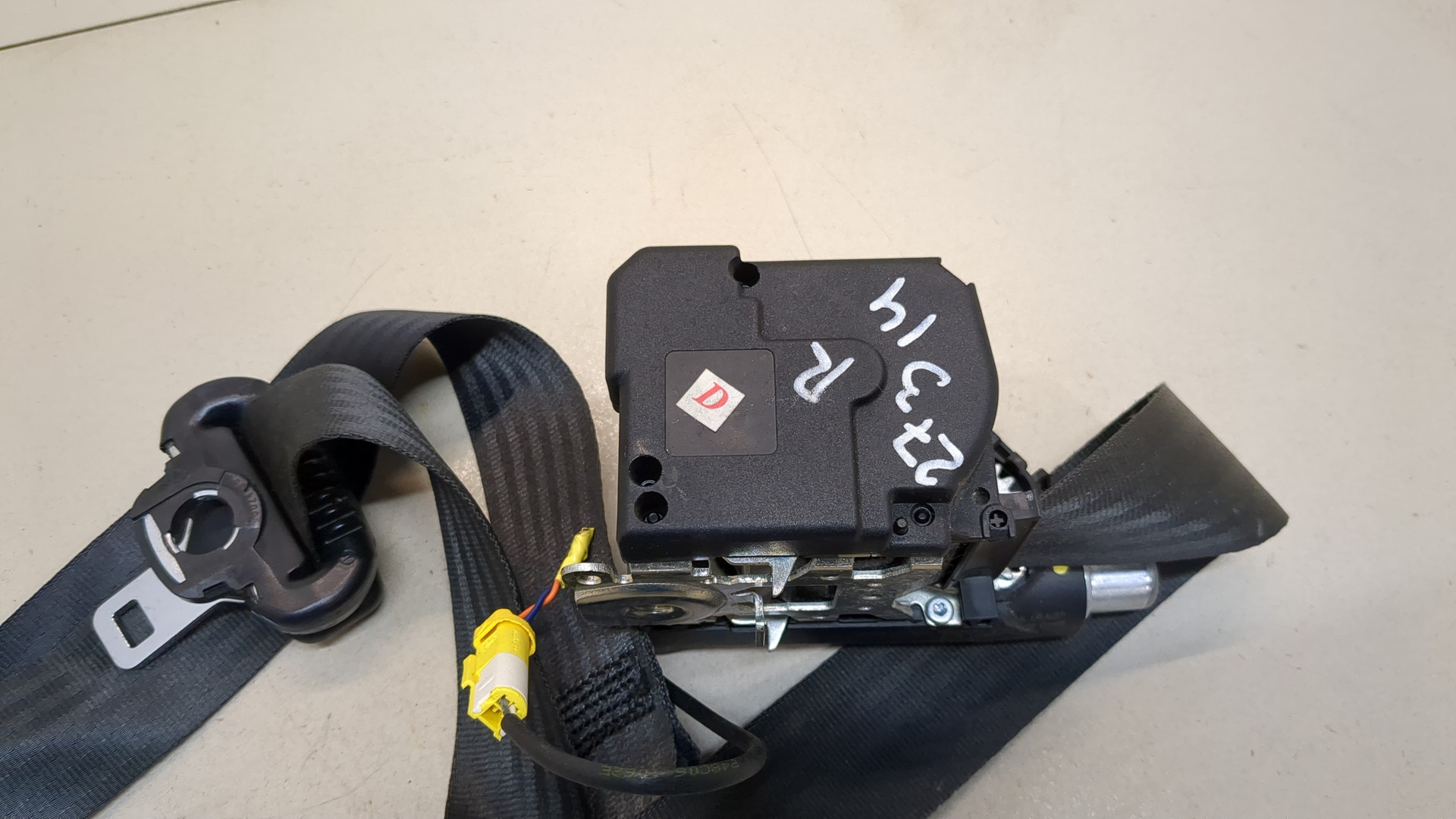 Ремень безопасности