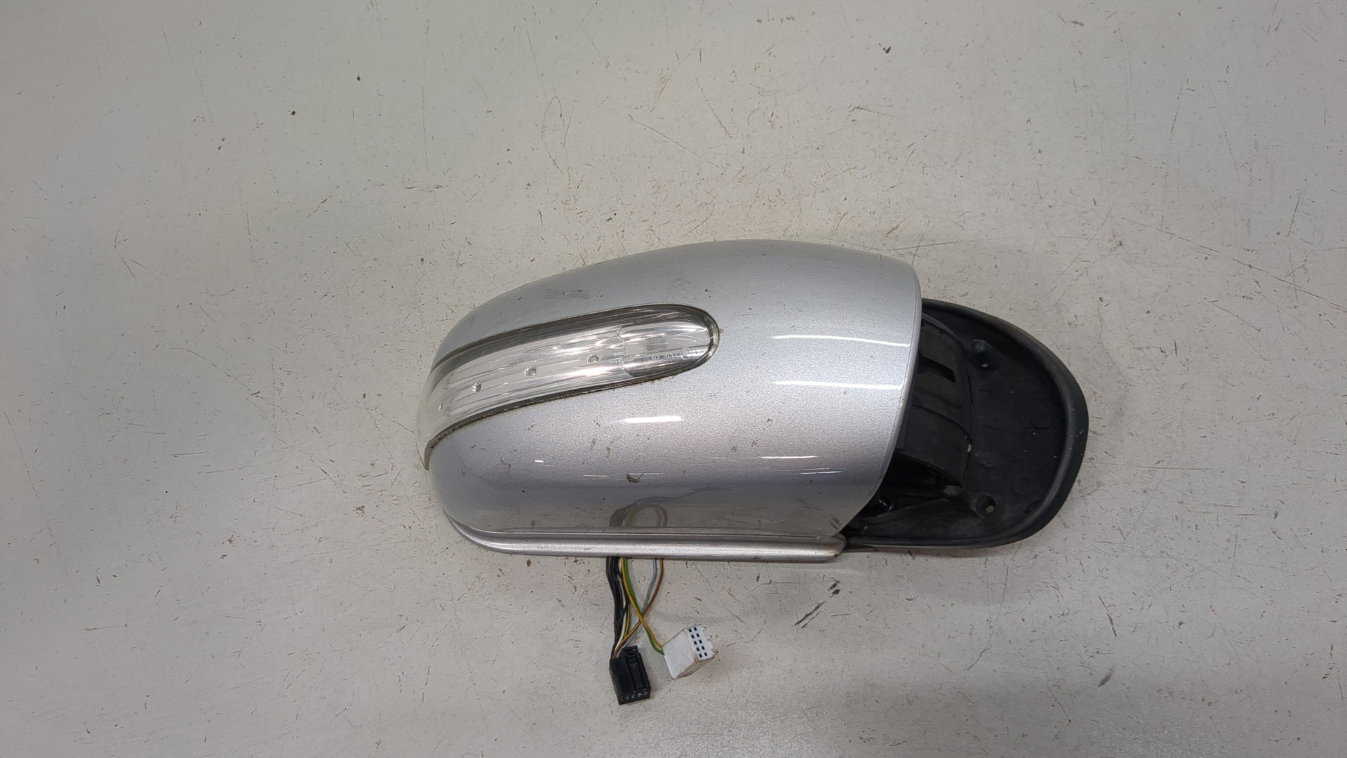 Зеркало правое электрическое