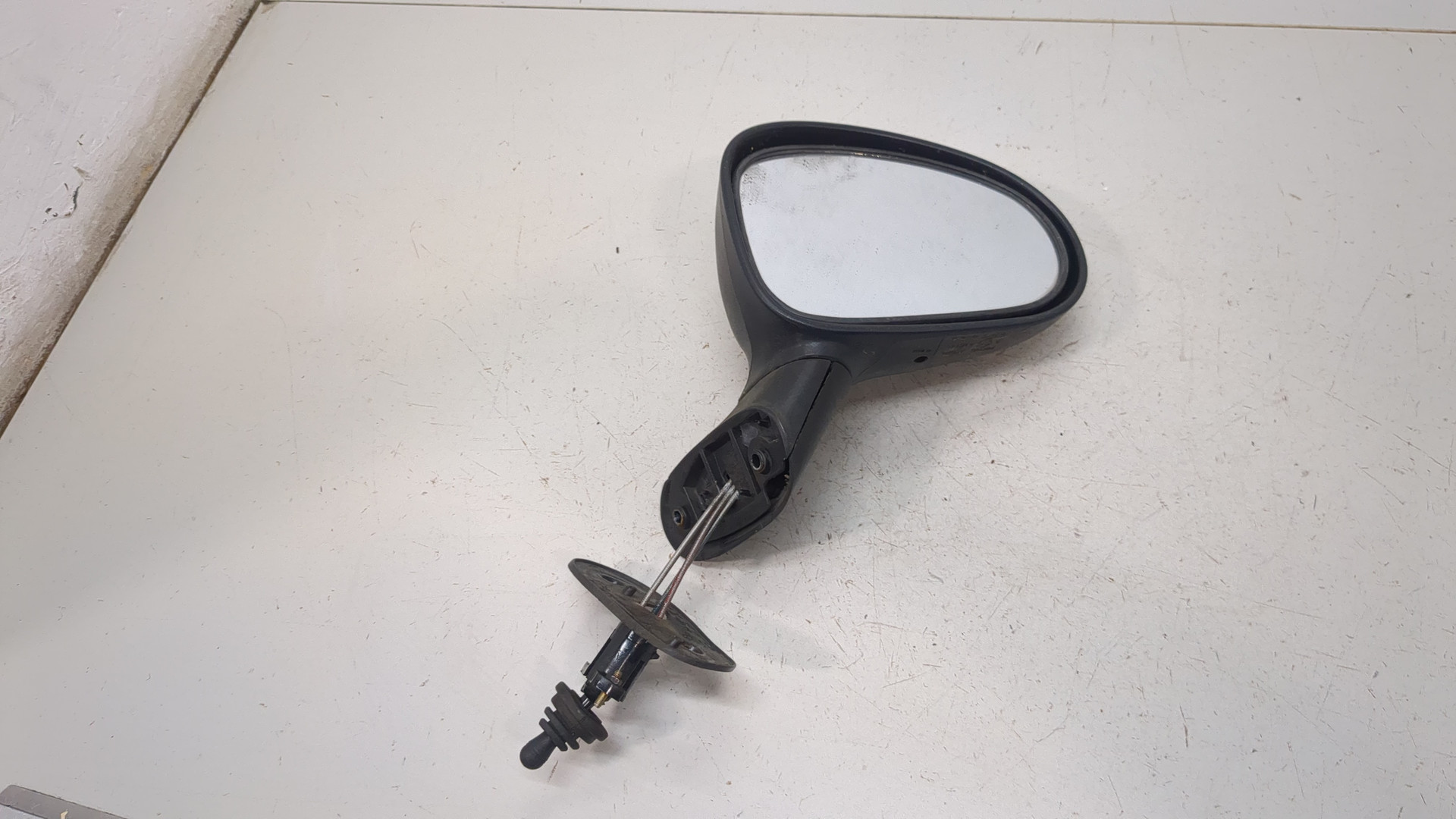 Зеркало правое электрическое