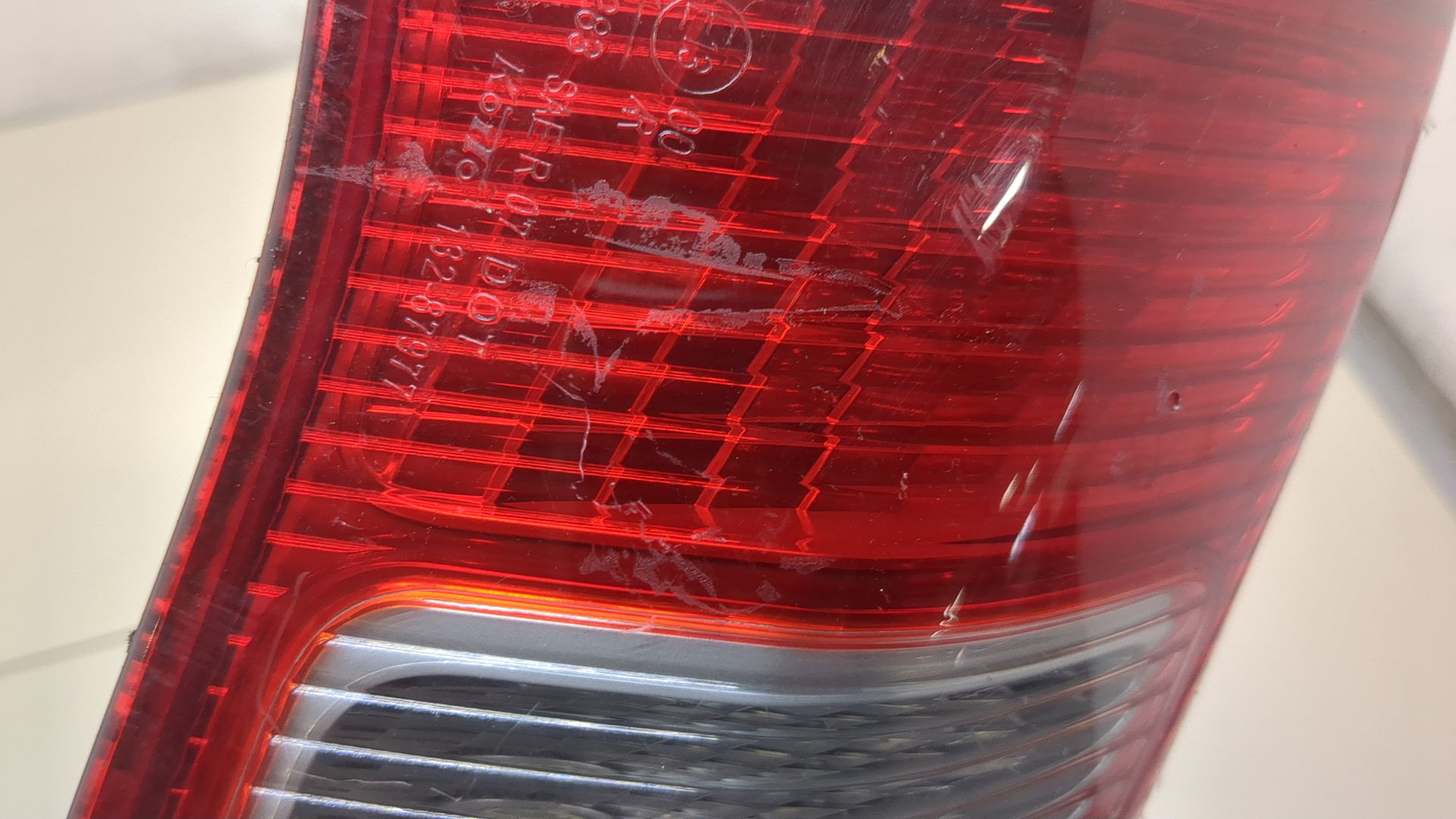 Фонарь задний внутренний правый