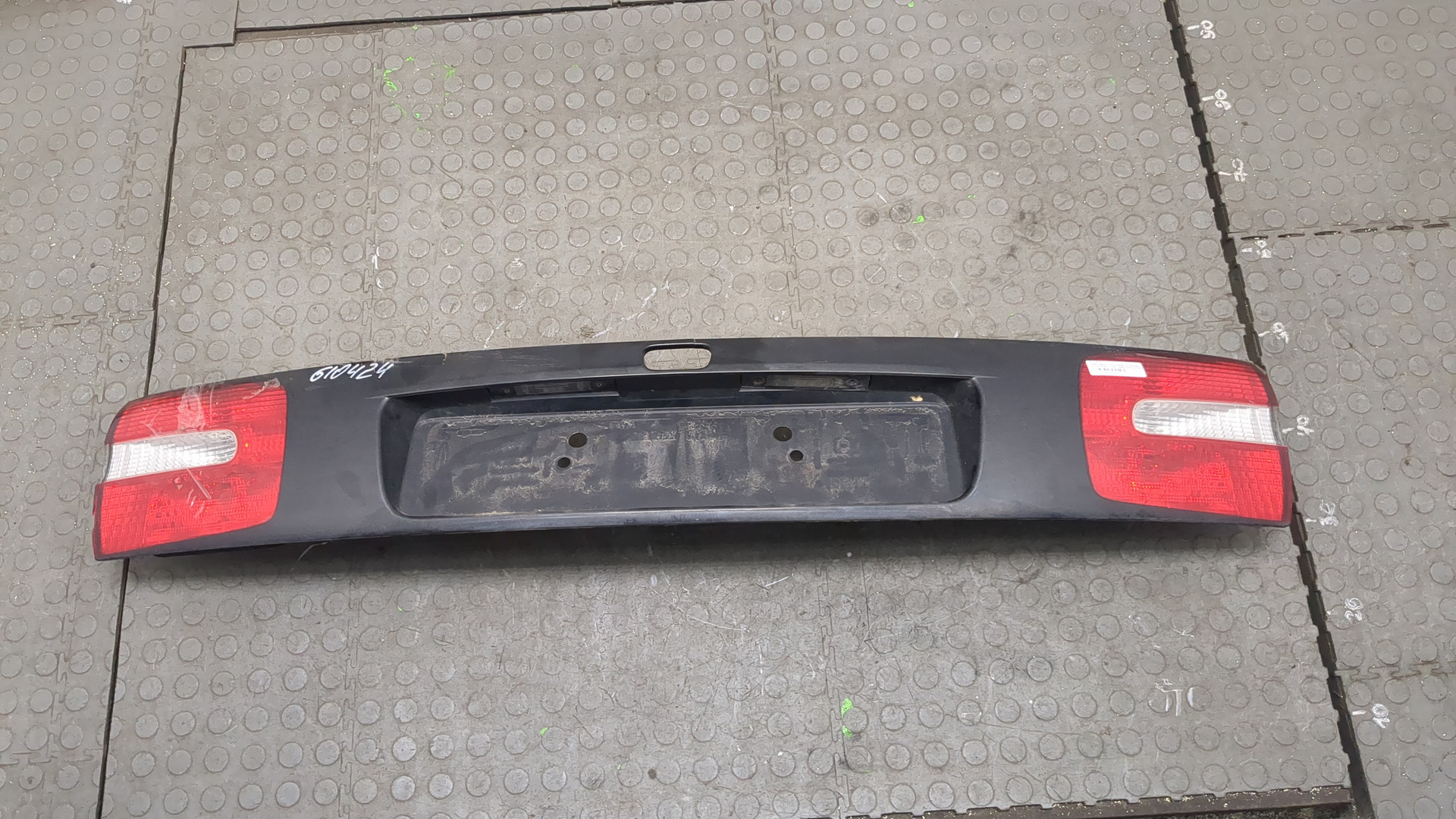 Накладка (кузов наружные)