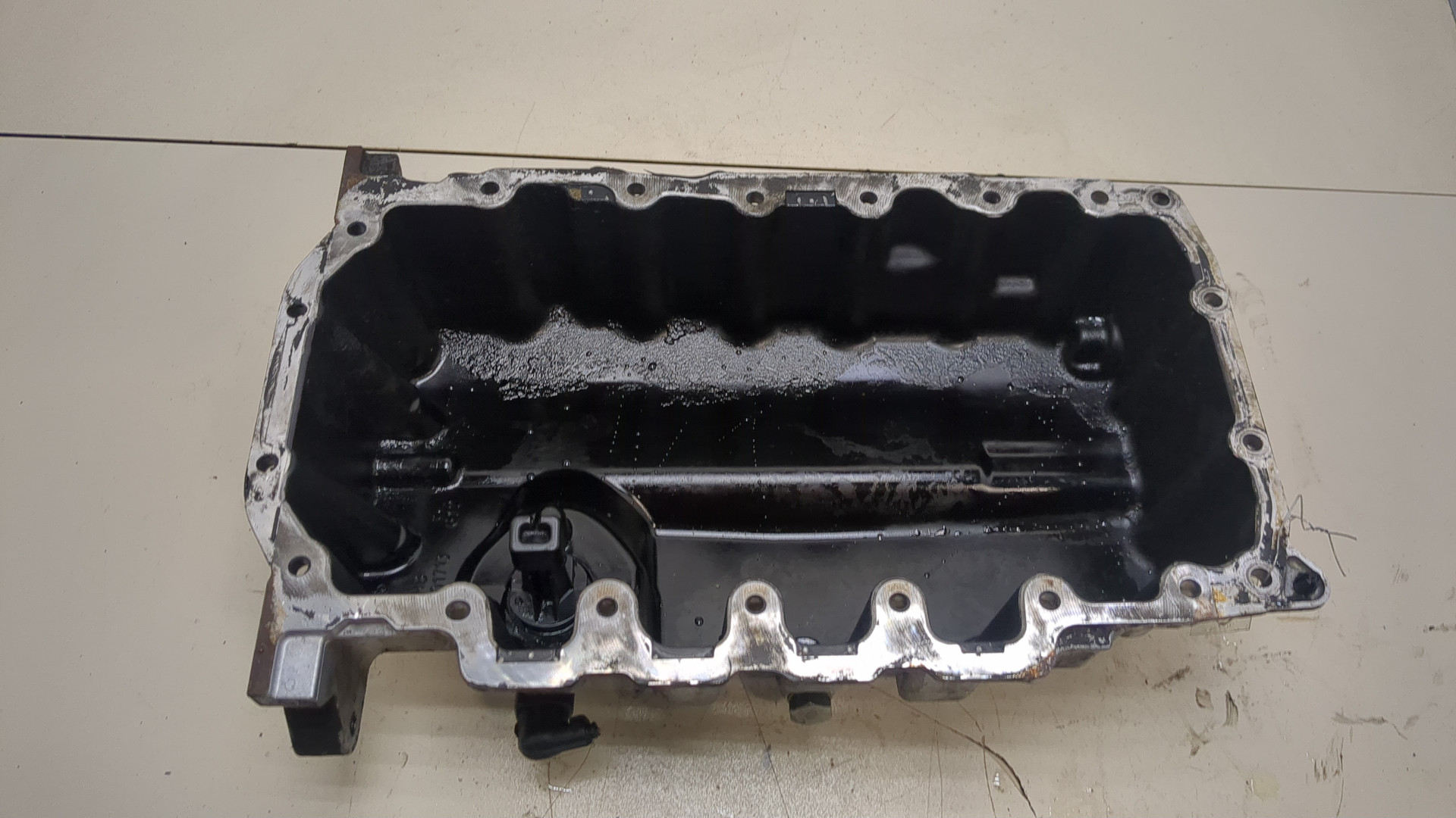Поддон масляный двигателя (картер)