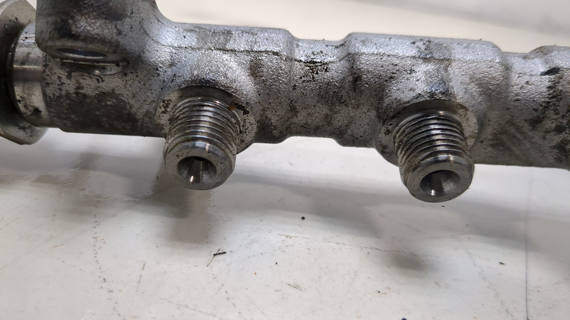 Рейка топливная (рампа)