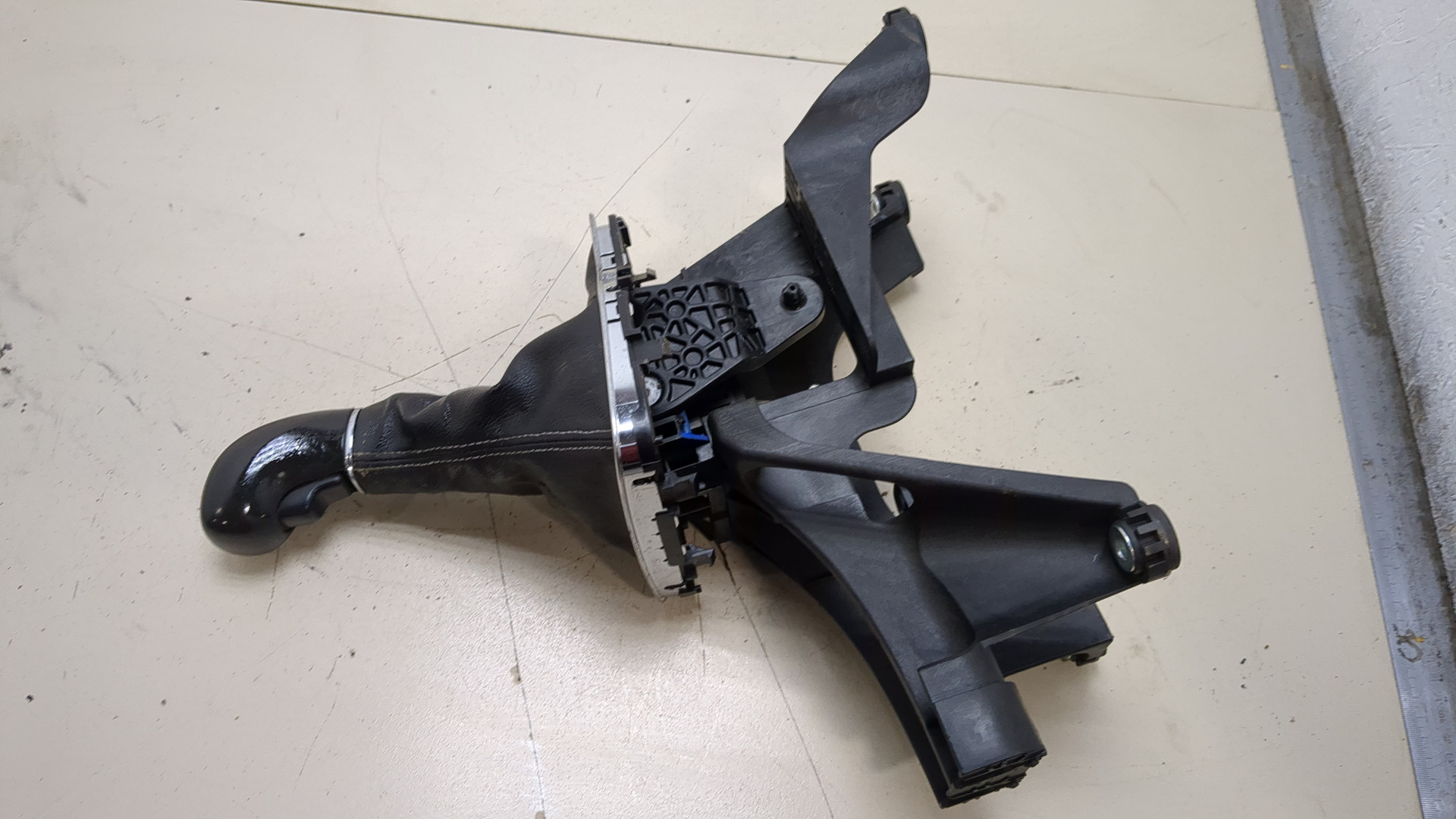 Кулиса МКПП / АКПП