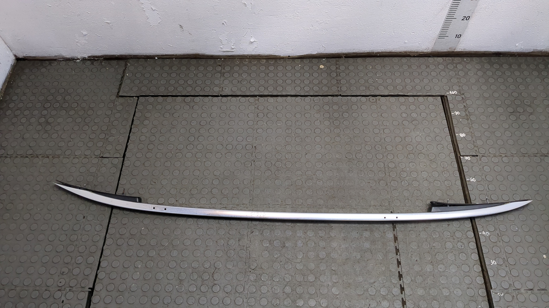 Рейлинг (релинг) левый (планка на крышу)