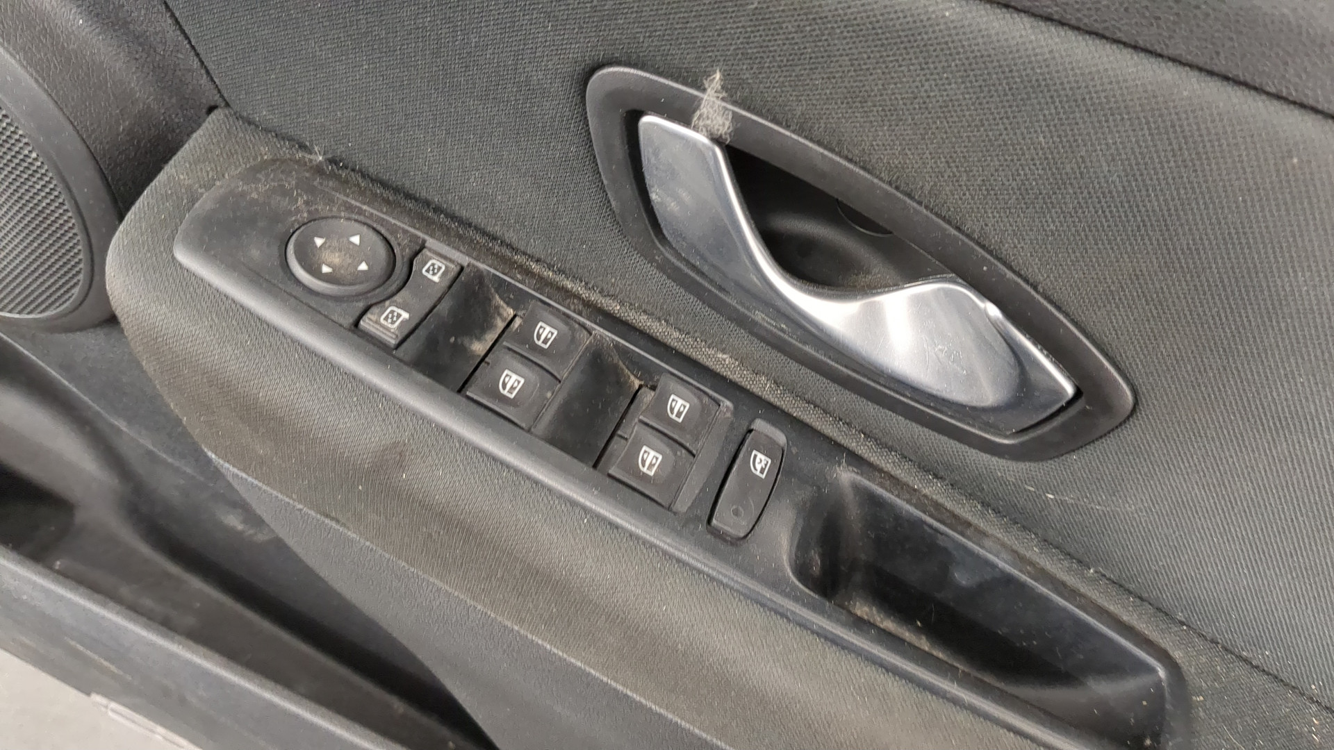 Дверь передняя правая