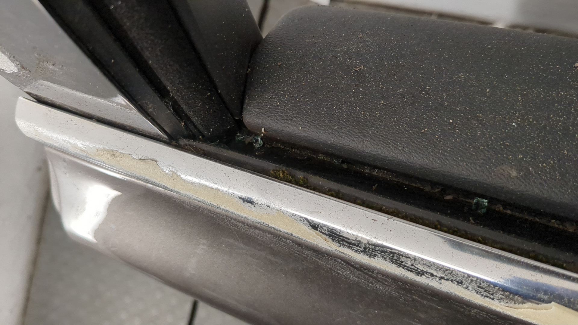 Дверь задняя левая