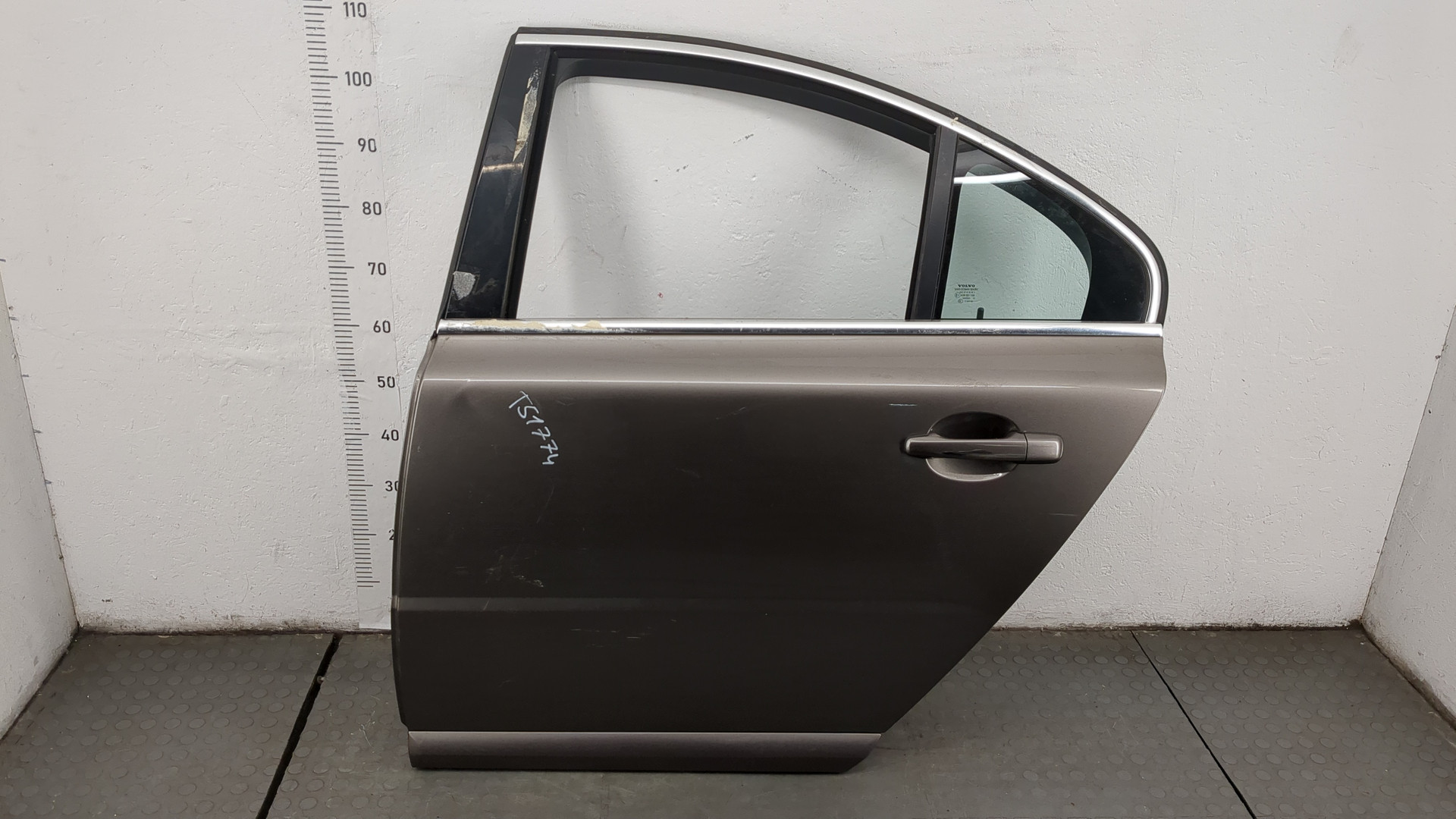 Дверь задняя левая