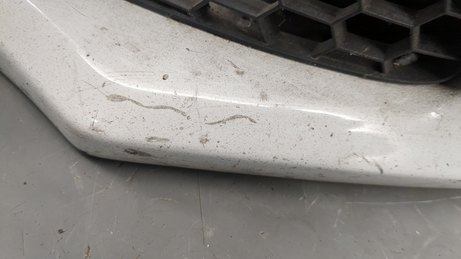 Бампер передний