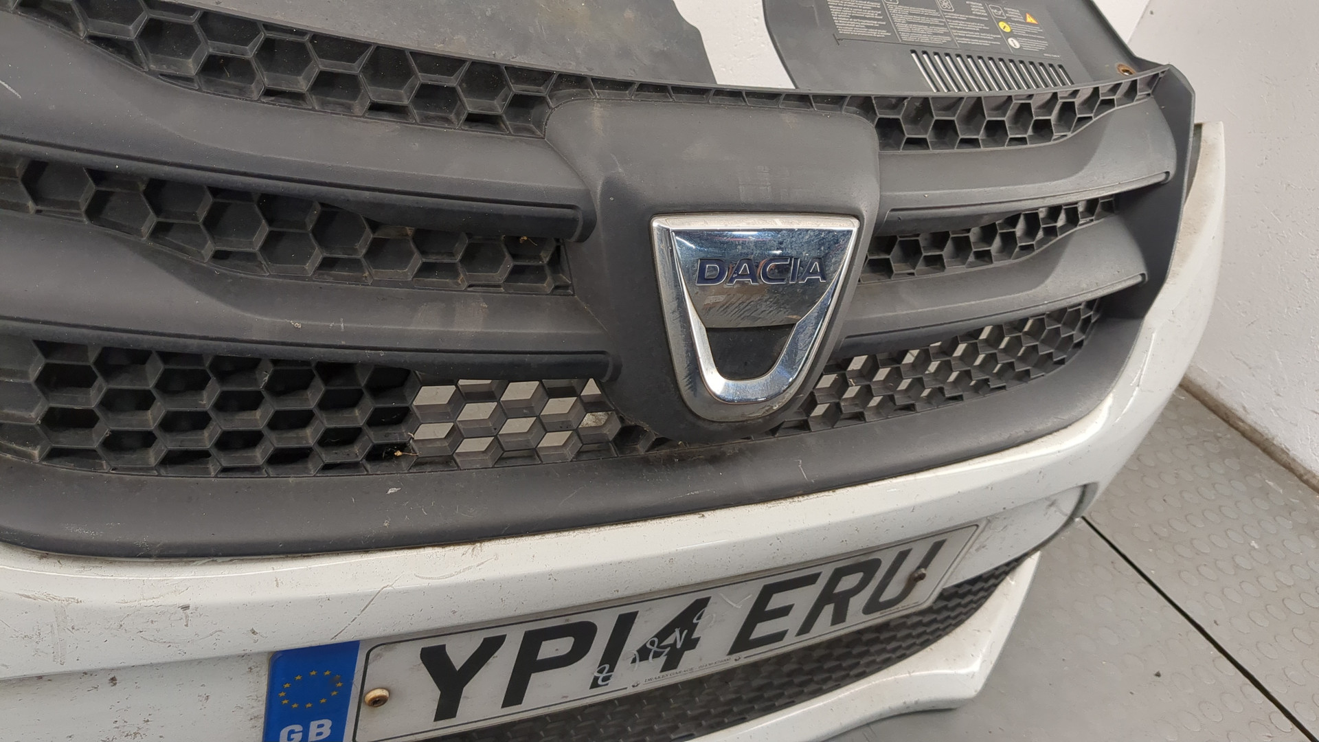 Бампер передний