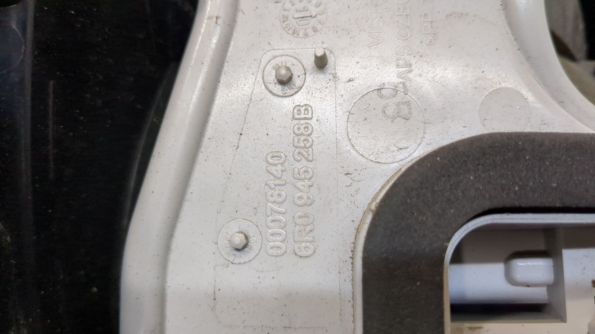 Фонарь задний правый