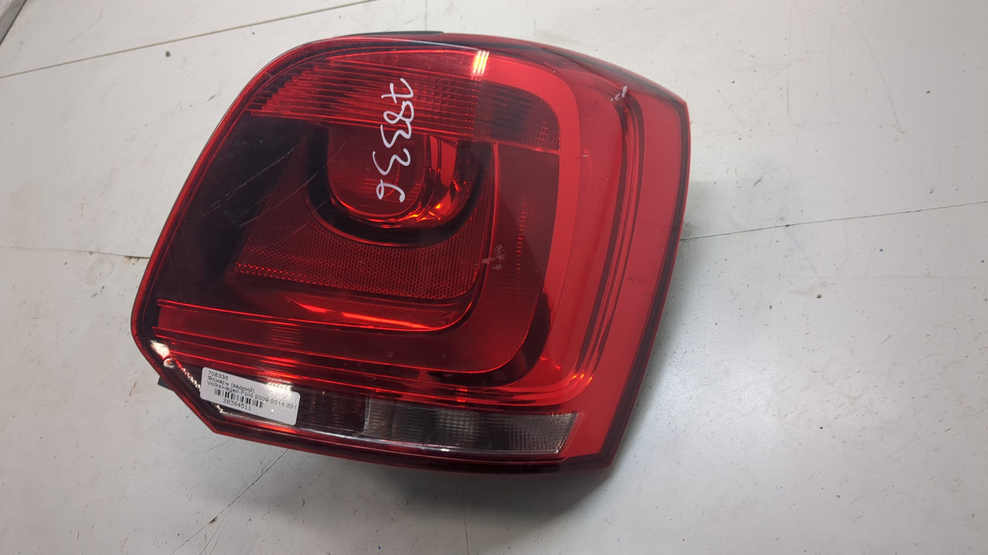 Фонарь задний правый