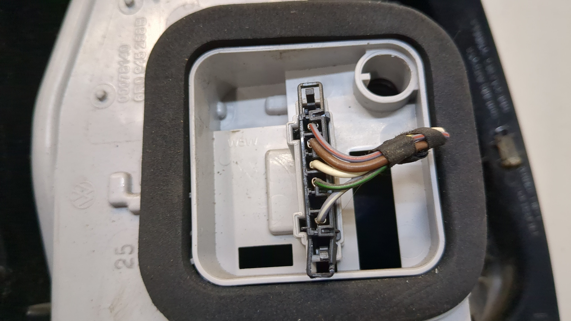 Фонарь задний правый