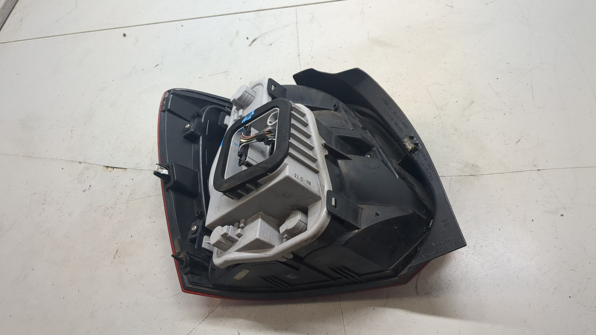 Фонарь задний правый