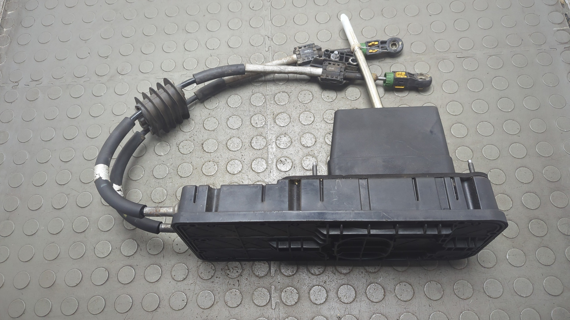 Кулиса МКПП / АКПП