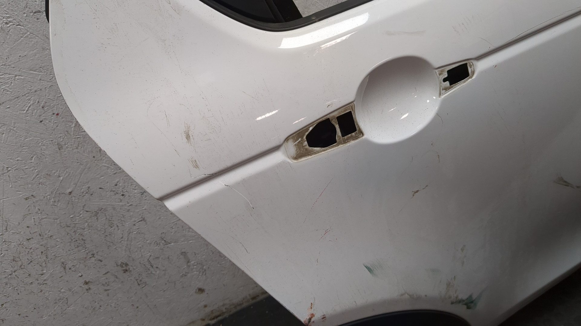 Дверь задняя правая