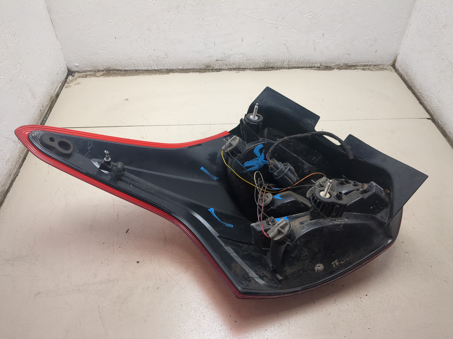 Фонарь задний правый