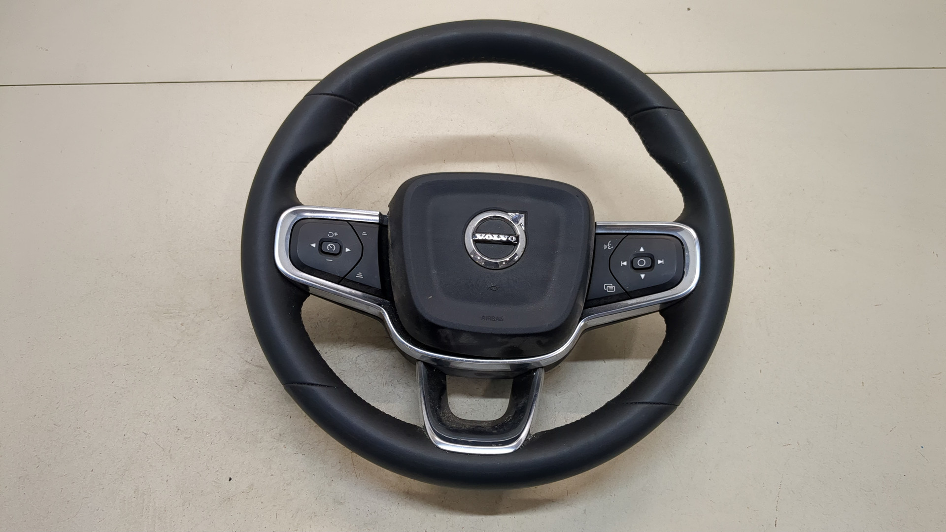 Рулевое колесо (руль)