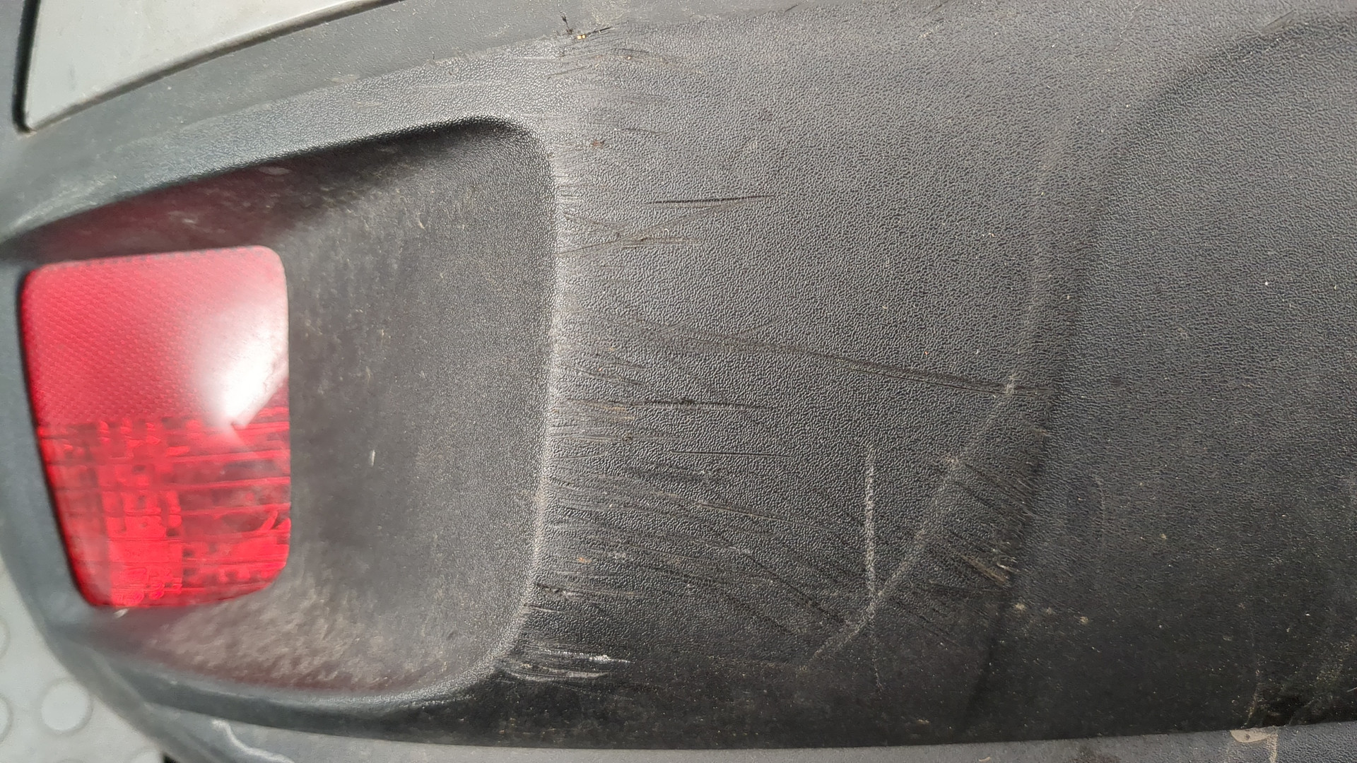 Бампер задний