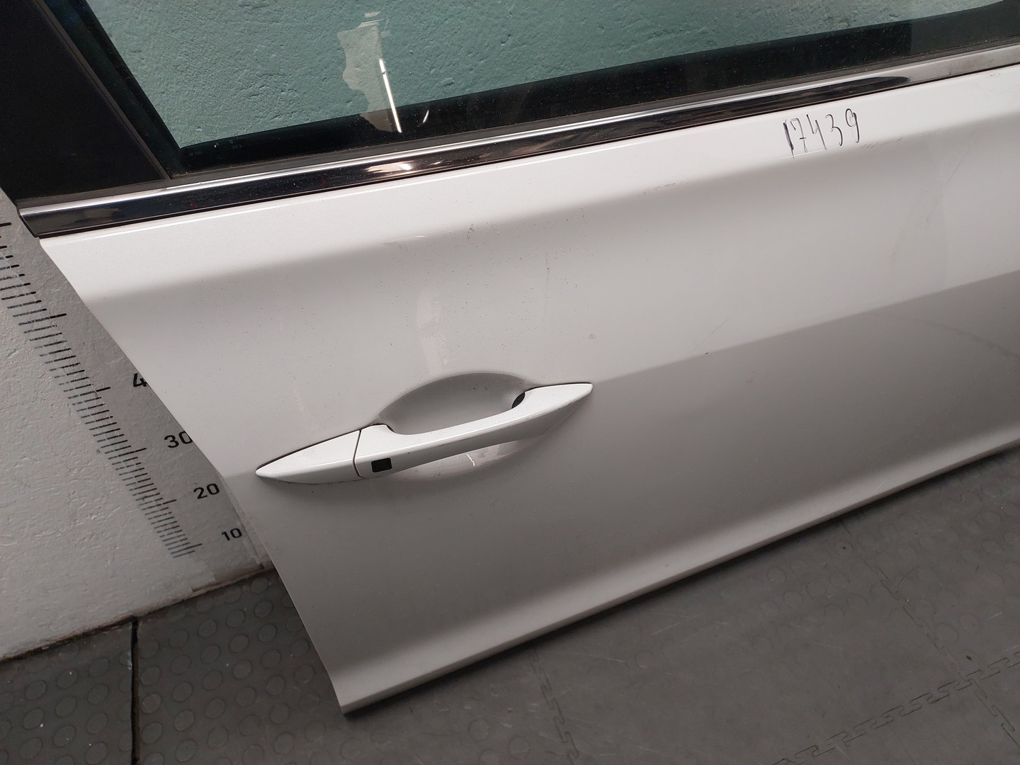 Дверь передняя правая