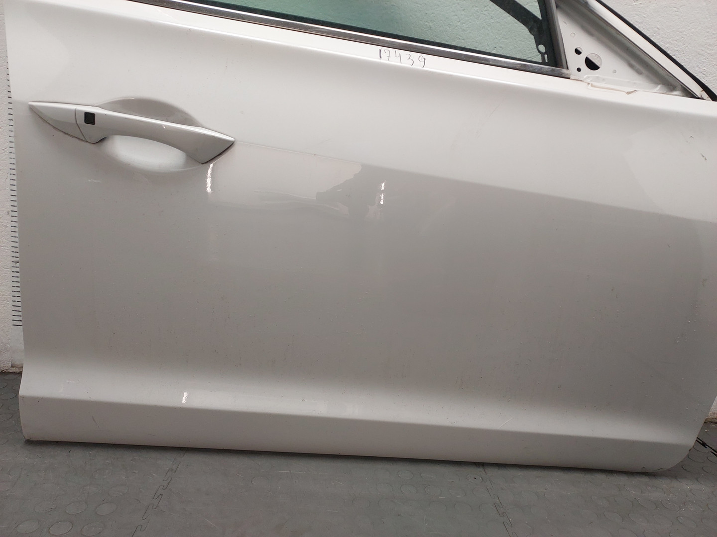 Дверь передняя правая