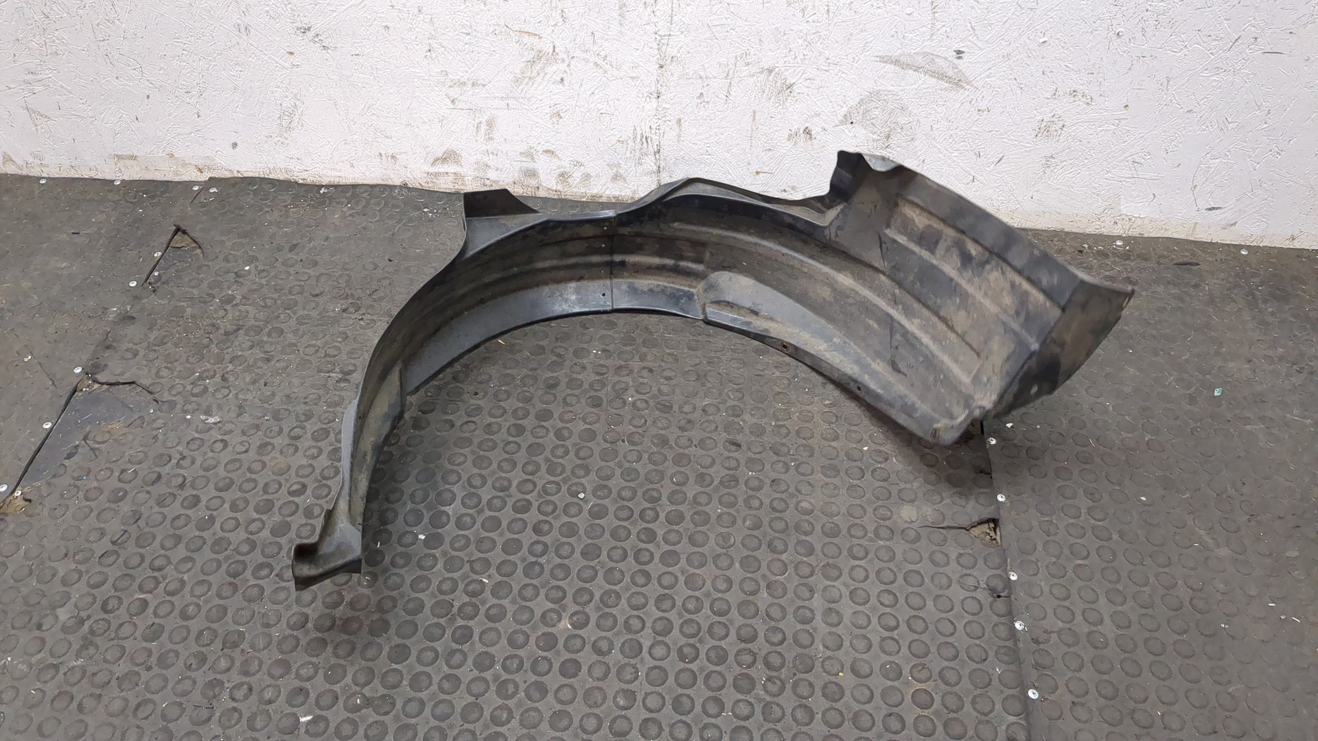 Локер передний левый