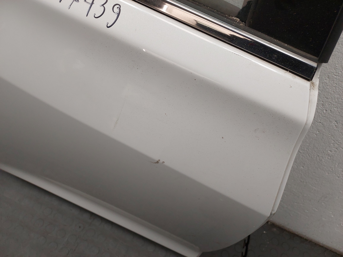 Дверь задняя правая